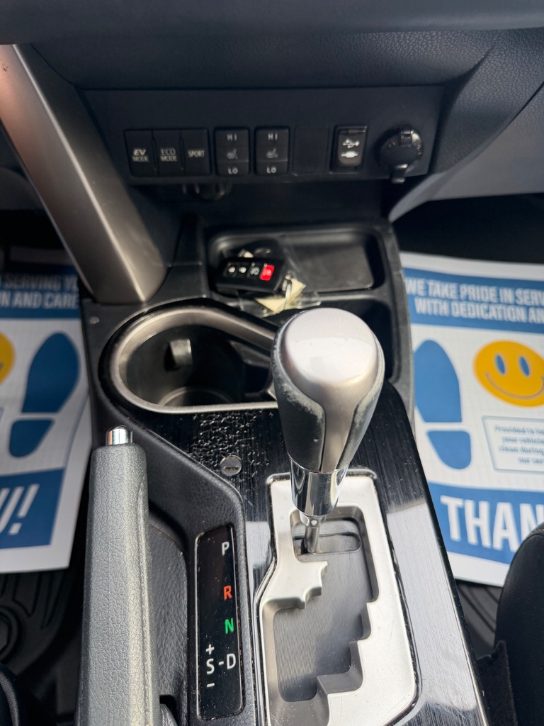 2018 Toyota RAV4 - $14,950