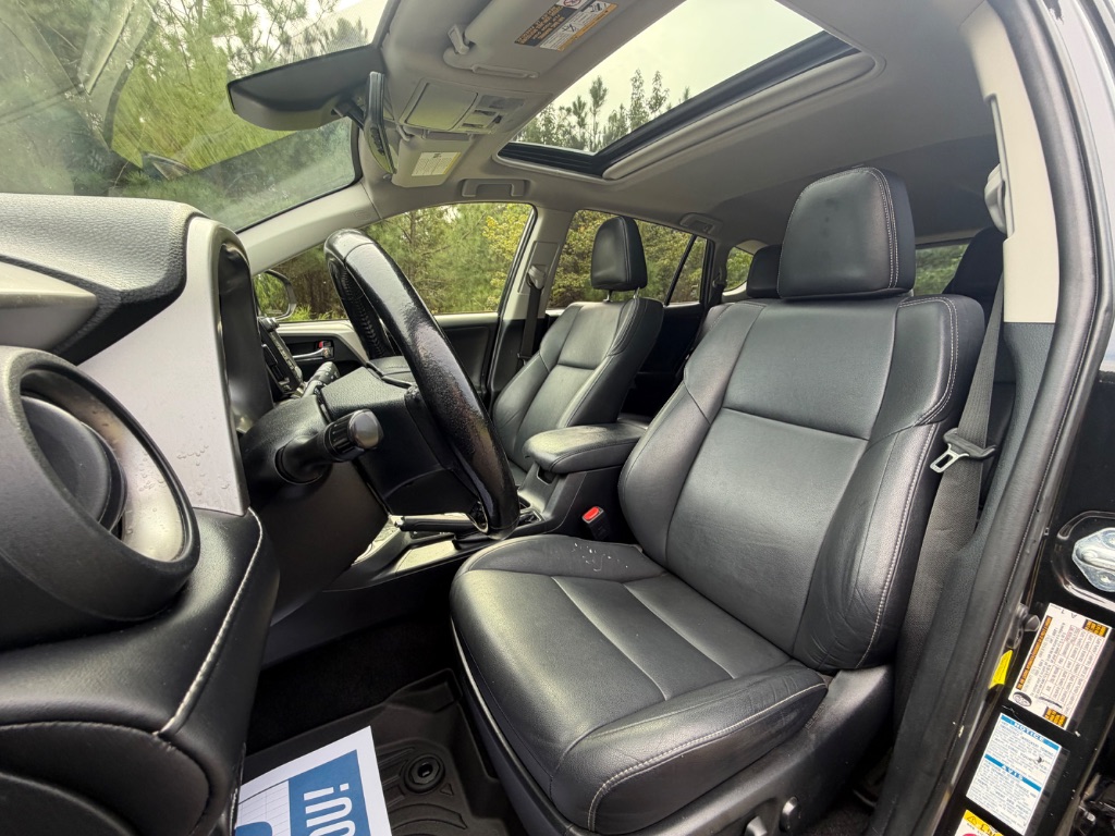 2018 Toyota RAV4 - $14,950