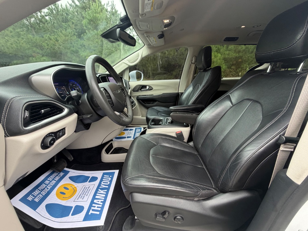 2022 Chrysler Pacifica - $14,550