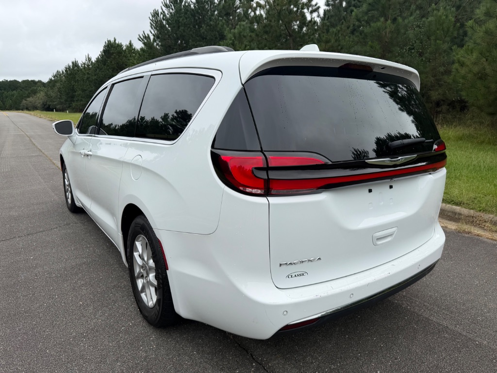2022 Chrysler Pacifica - $14,550