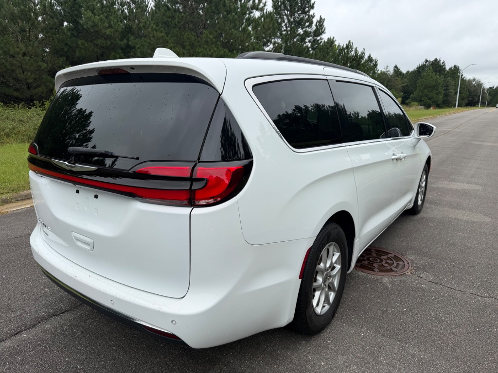 2022 Chrysler Pacifica - $14,550
