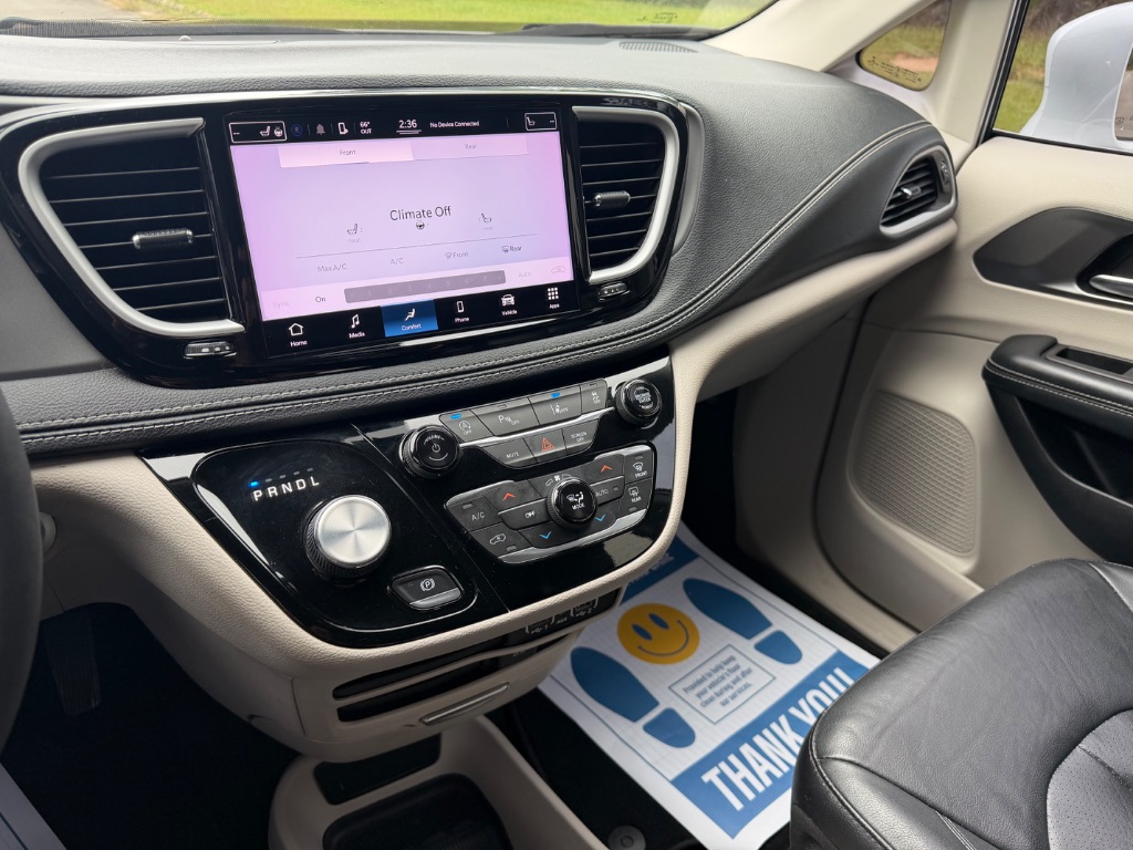 2022 Chrysler Pacifica - $14,550