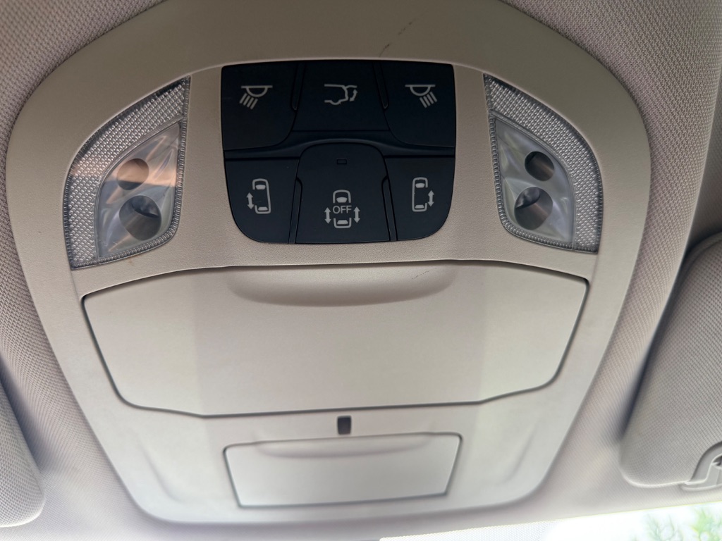 2022 Chrysler Pacifica - $14,550