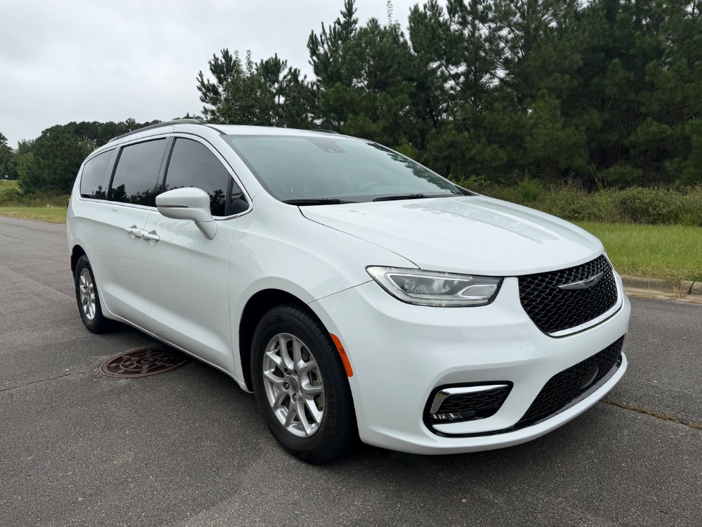 2022 Chrysler Pacifica - $14,550