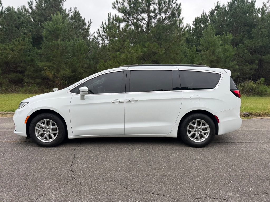 2022 Chrysler Pacifica - $14,550
