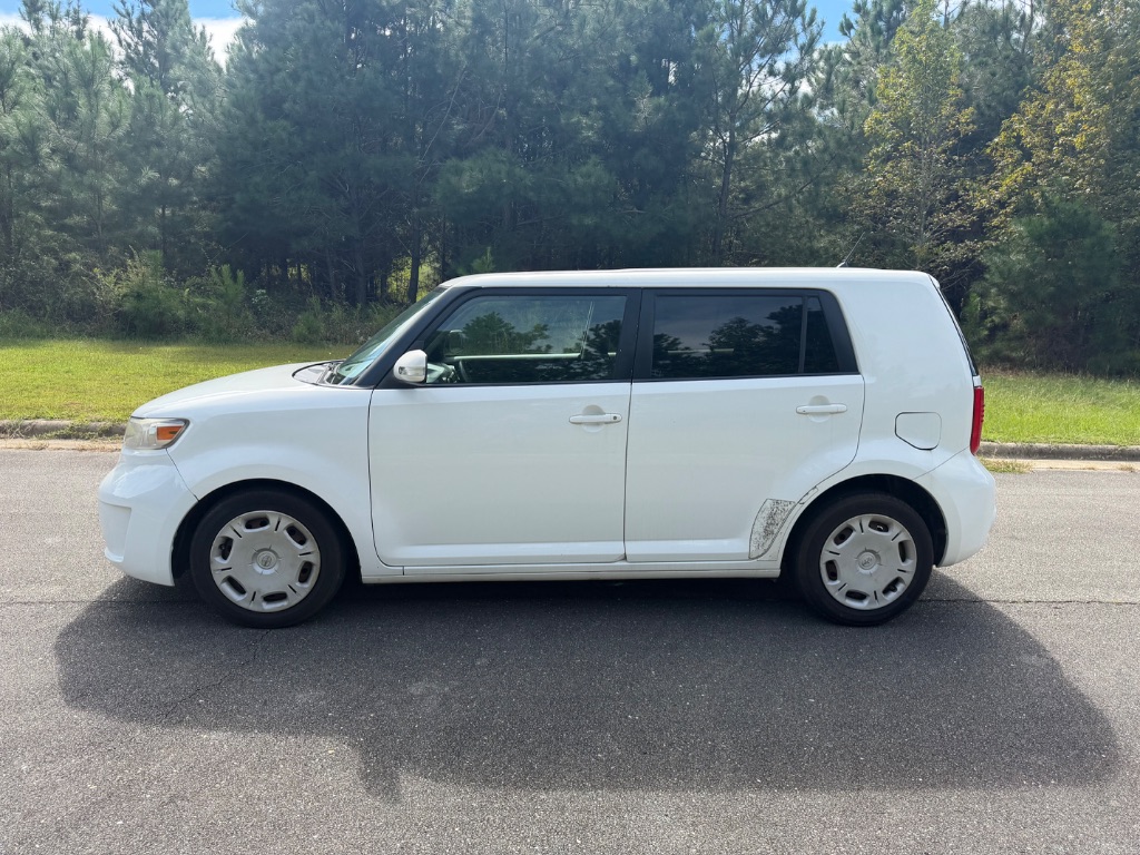 2010 Toyota Scion Xb - $8,950