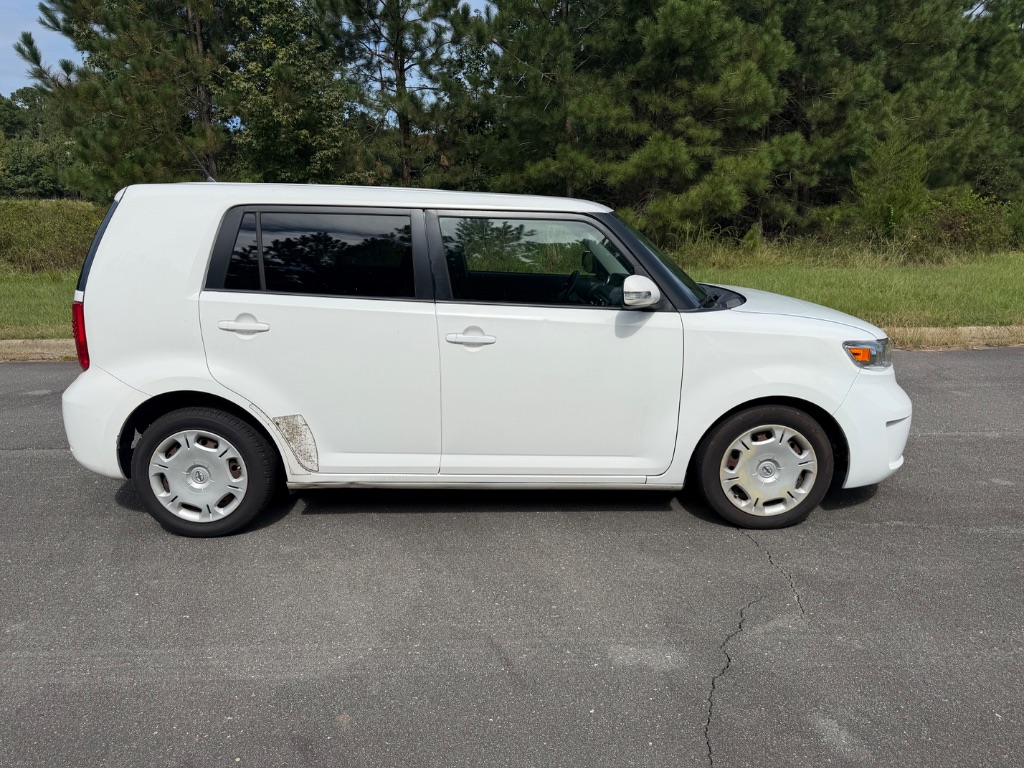 2010 Toyota Scion Xb - $8,950