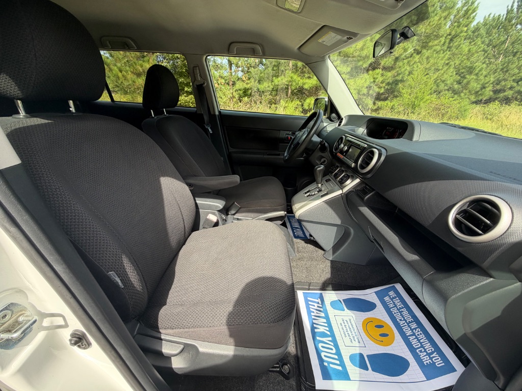 2010 Toyota Scion Xb - $8,950