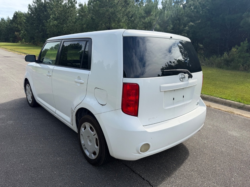 2010 Toyota Scion Xb - $8,950