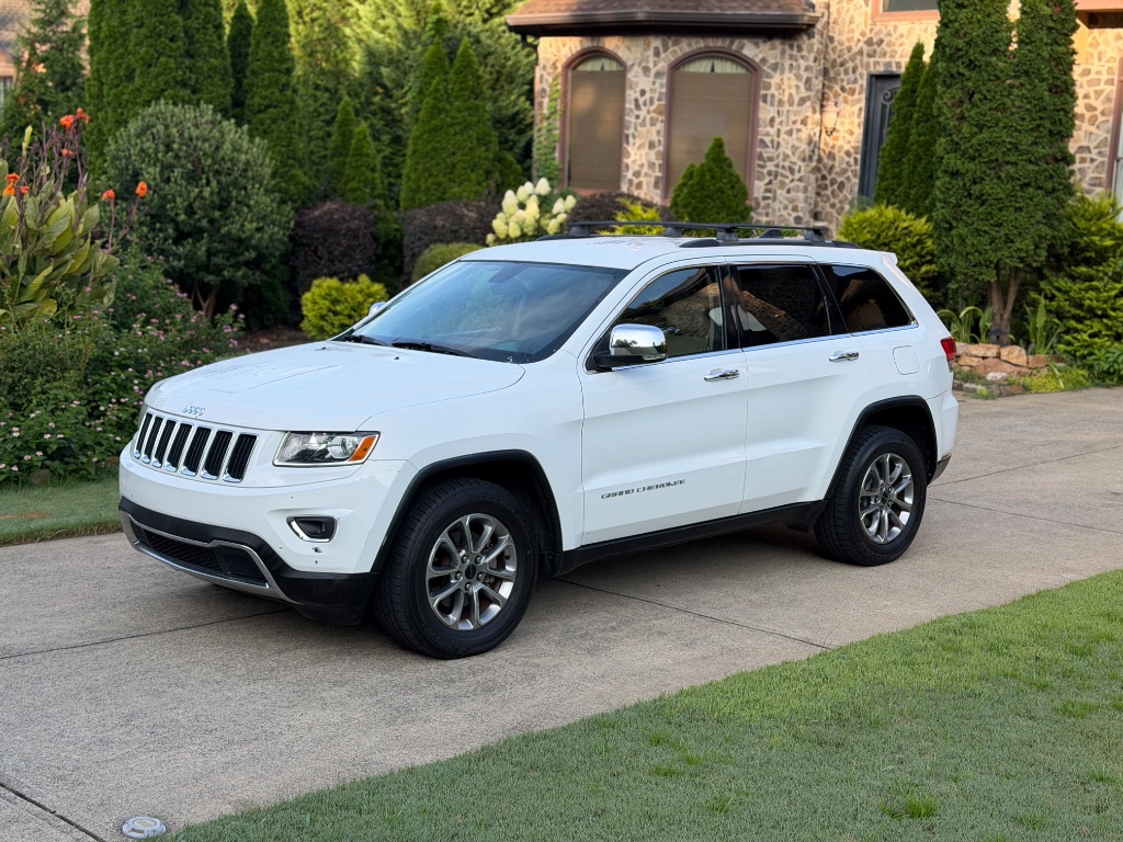 2014 Jeep Cherokee - $13,000