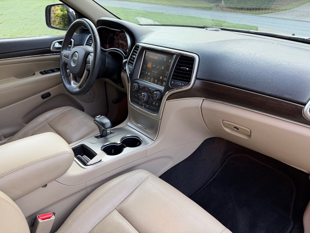 2014 Jeep Cherokee - $13,000