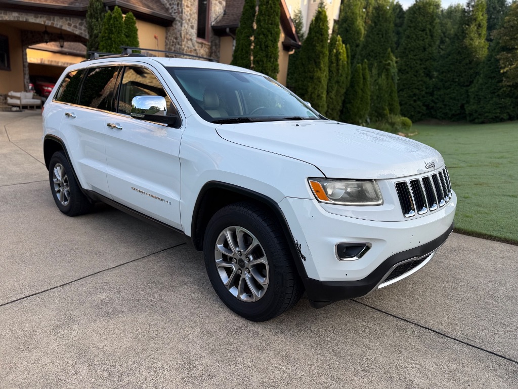 2014 Jeep Cherokee - $13,000