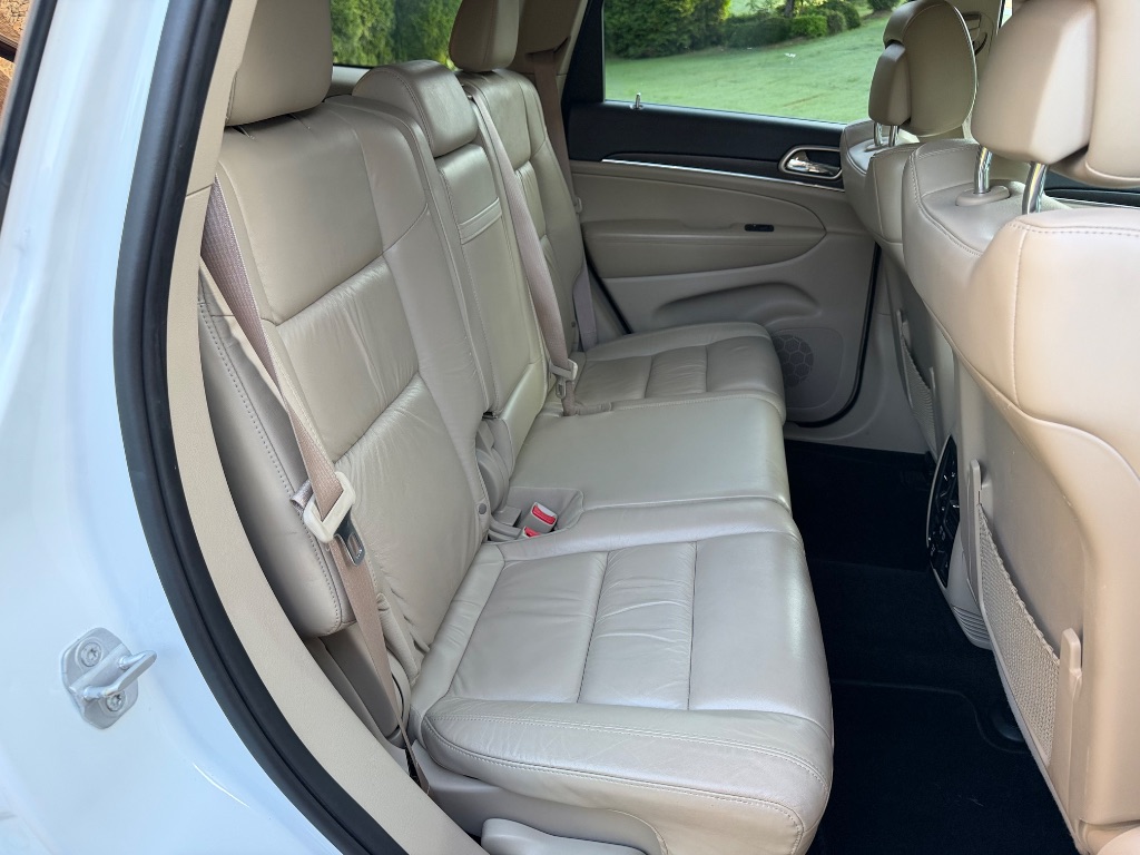2014 Jeep Cherokee - $13,000