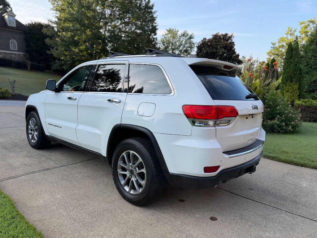 2014 Jeep Cherokee - $13,000