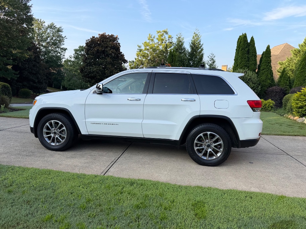 2014 Jeep Cherokee - $13,000