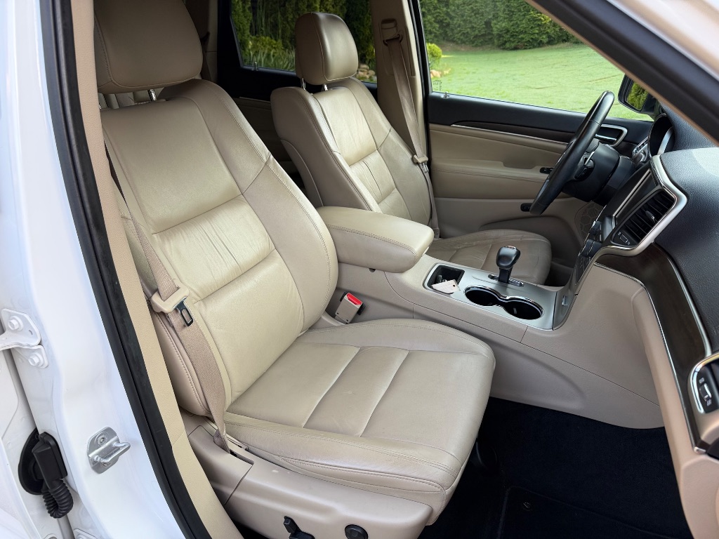 2014 Jeep Cherokee - $13,000