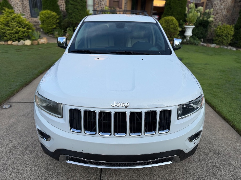 2014 Jeep Cherokee - $13,000