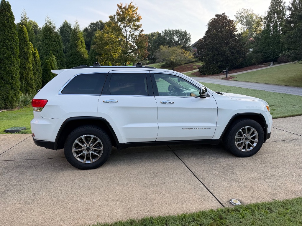 2014 Jeep Cherokee - $13,000