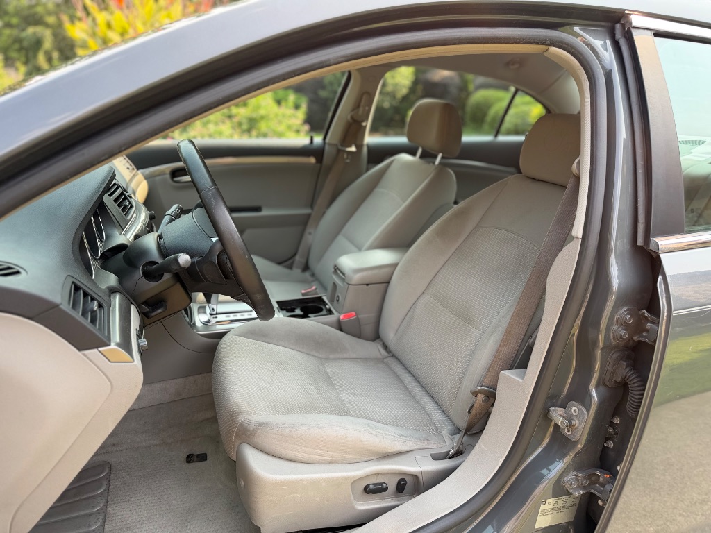 2009 Saturn Aura - $5,300