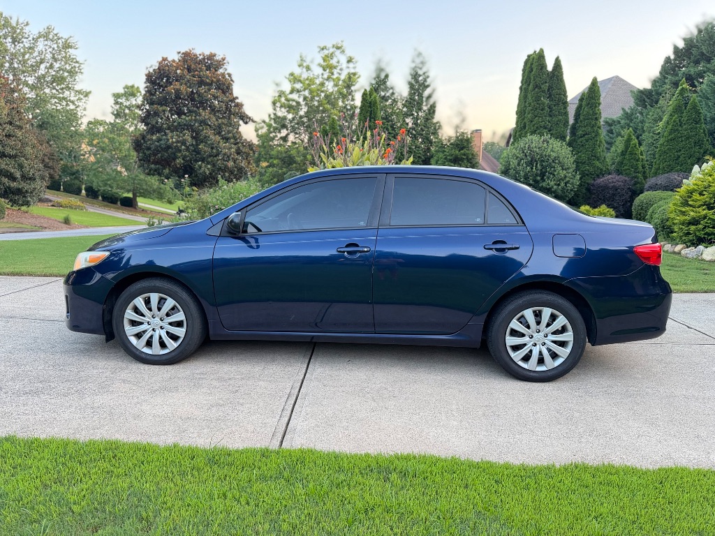 2012 Toyota Corolla - $6,000