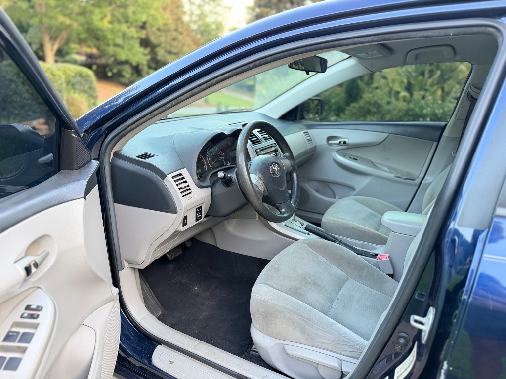 2012 Toyota Corolla - $6,000