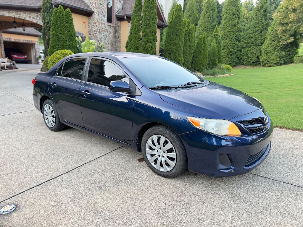 2012 Toyota Corolla - $6,000