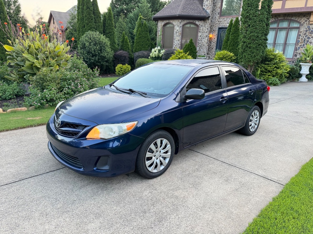 2012 Toyota Corolla - $6,000