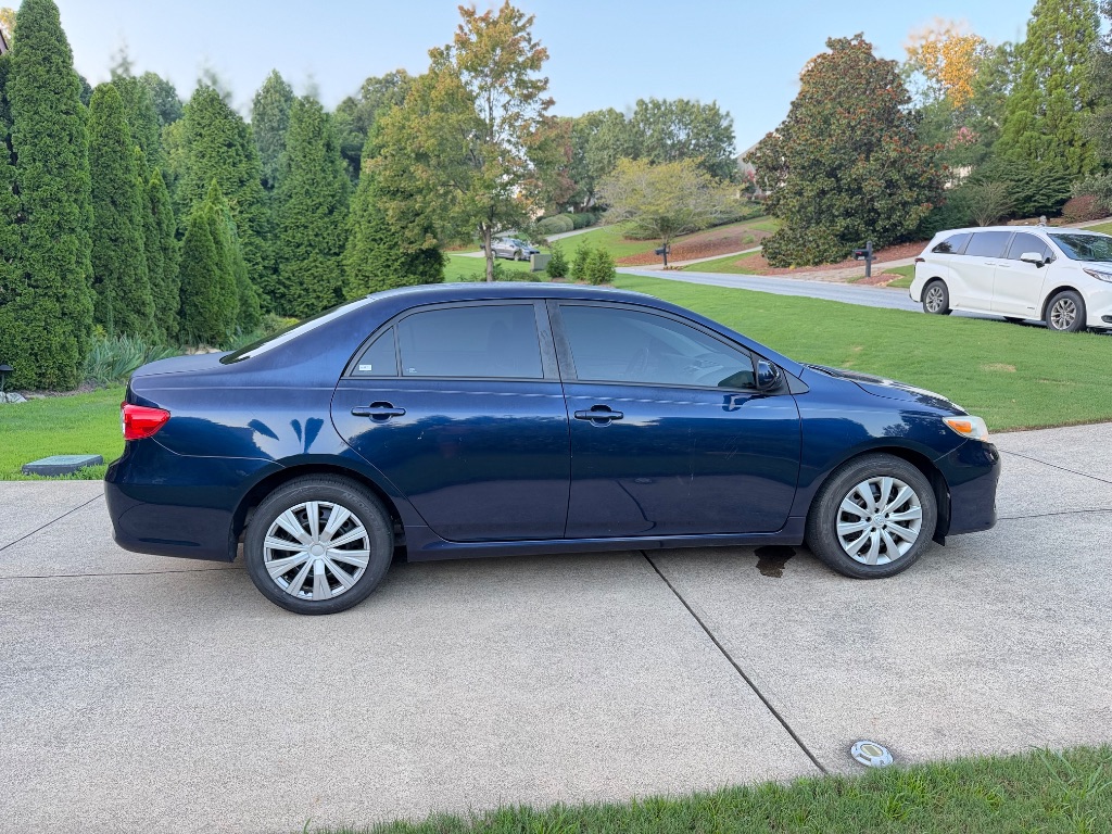 2012 Toyota Corolla - $6,000