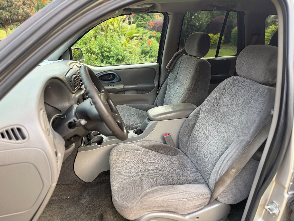 2004 Chevrolet Blazer - $4,300
