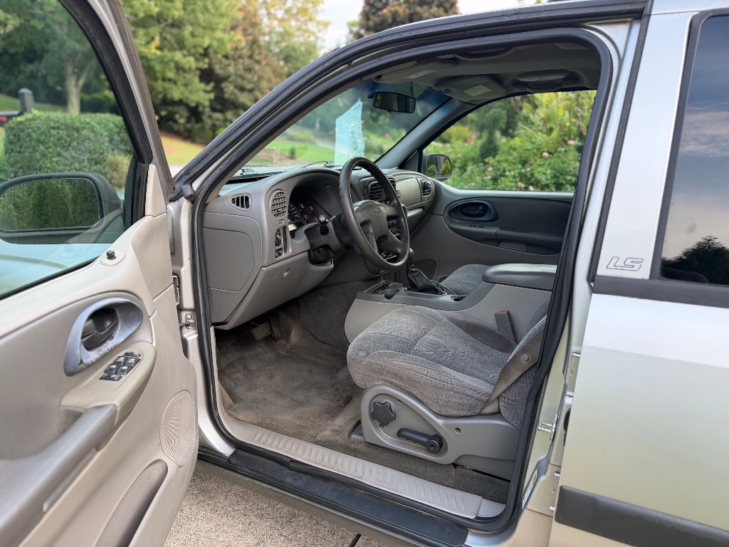 2004 Chevrolet Blazer - $4,300
