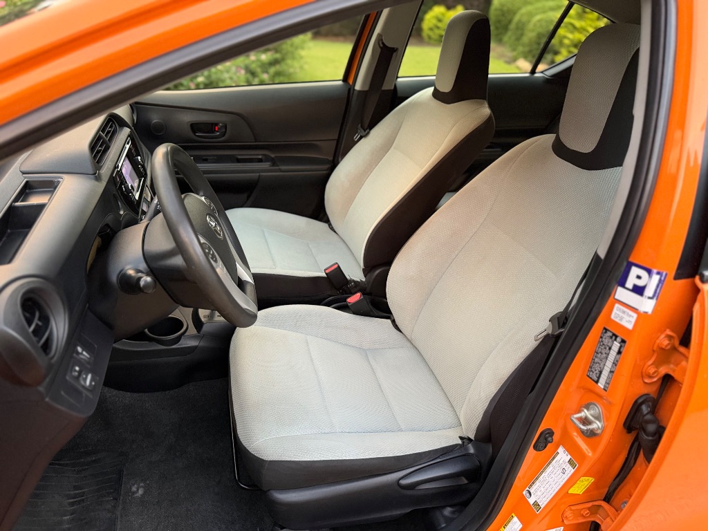 2016 Toyota Prius - $12,500