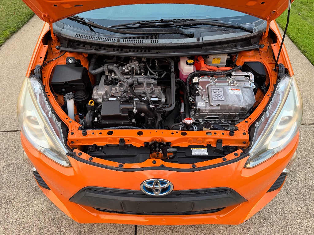 2016 Toyota Prius - $12,500