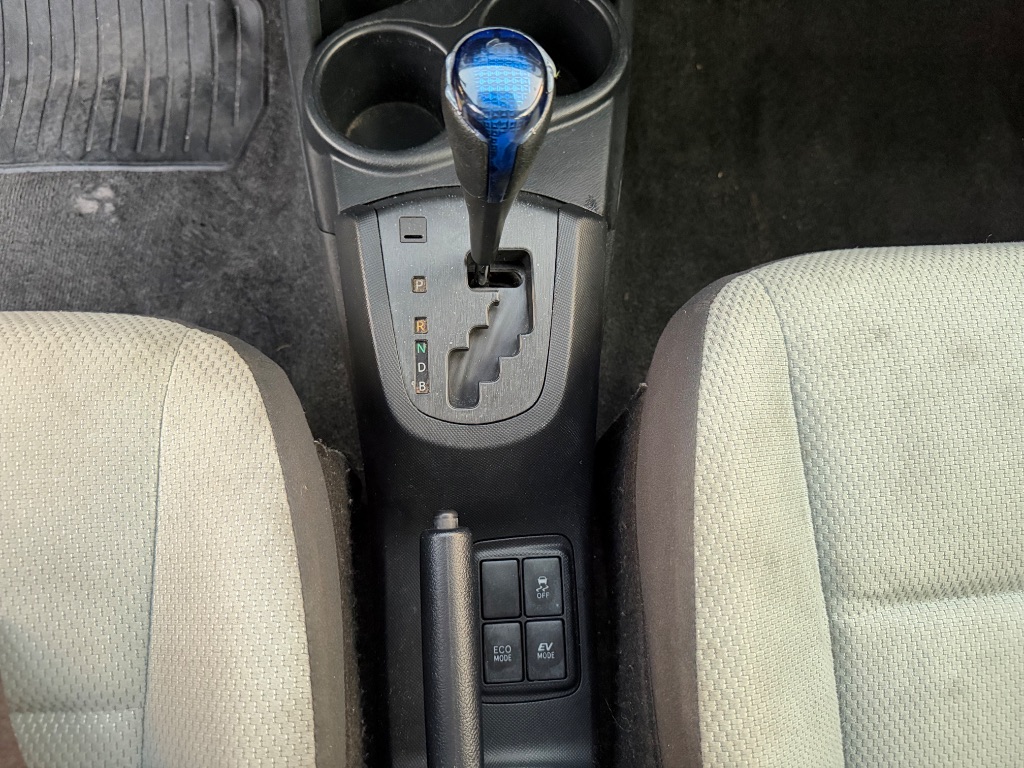 2016 Toyota Prius - $12,500
