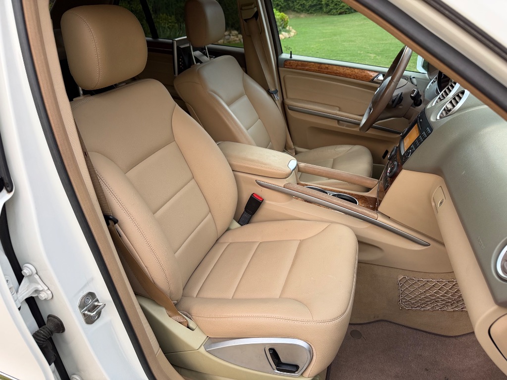 2009 Mercedes-Benz M-Class - $9,000