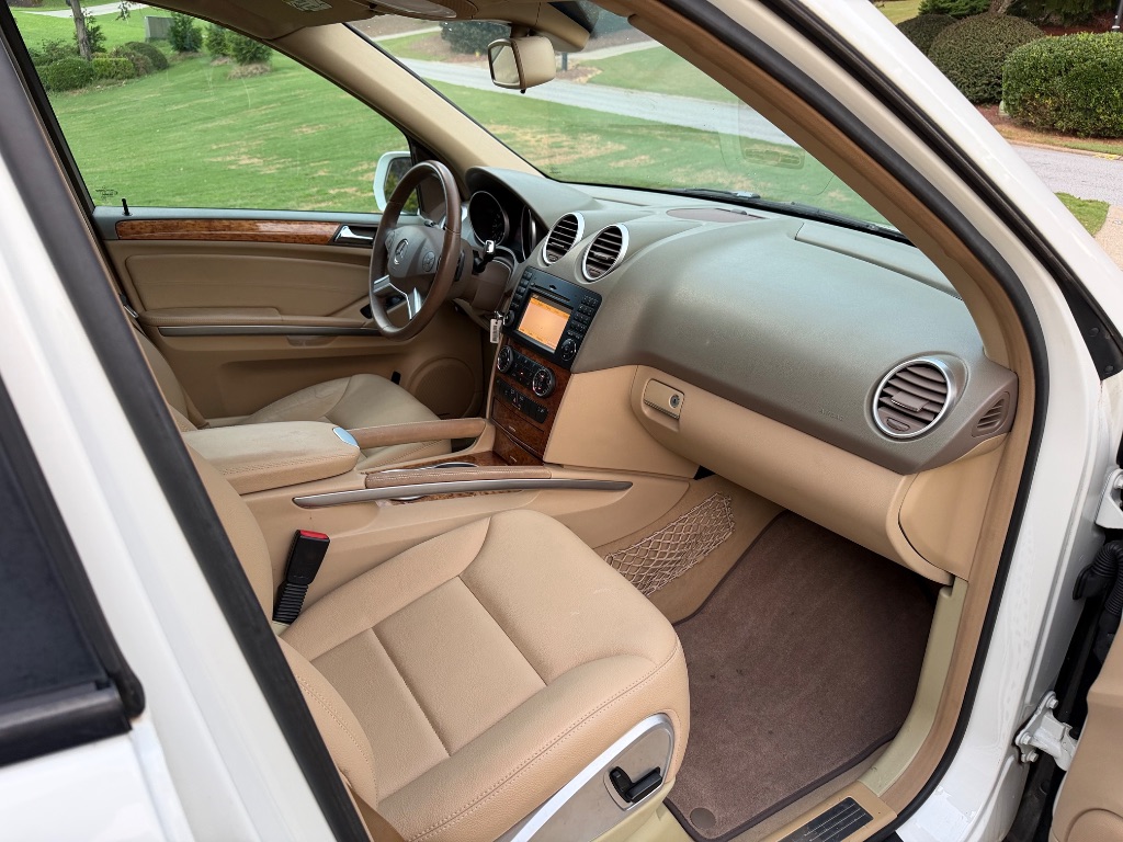 2009 Mercedes-Benz M-Class - $9,000