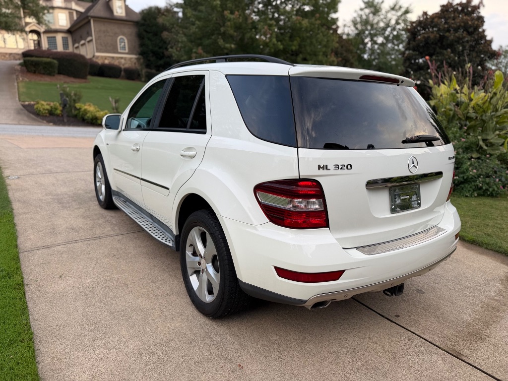 2009 Mercedes-Benz M-Class - $9,000