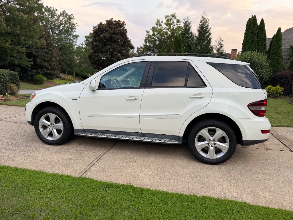 2009 Mercedes-Benz M-Class - $9,000