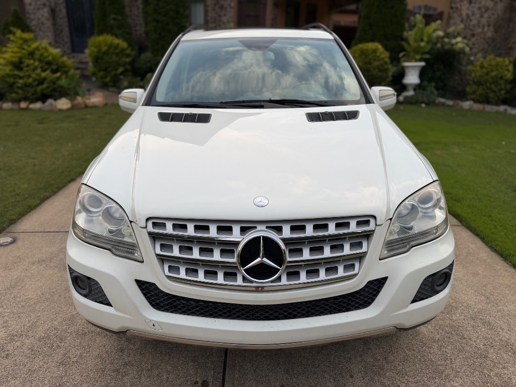 2009 Mercedes-Benz M-Class - $9,000