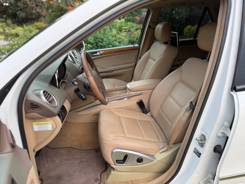 2009 Mercedes-Benz M-Class - $9,000