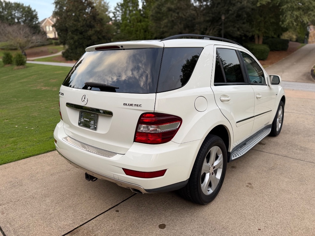 2009 Mercedes-Benz M-Class - $9,000