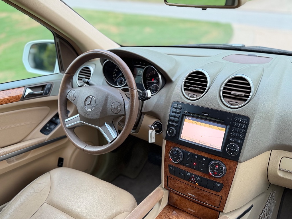 2009 Mercedes-Benz M-Class - $9,000