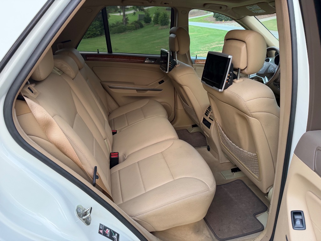 2009 Mercedes-Benz M-Class - $9,000
