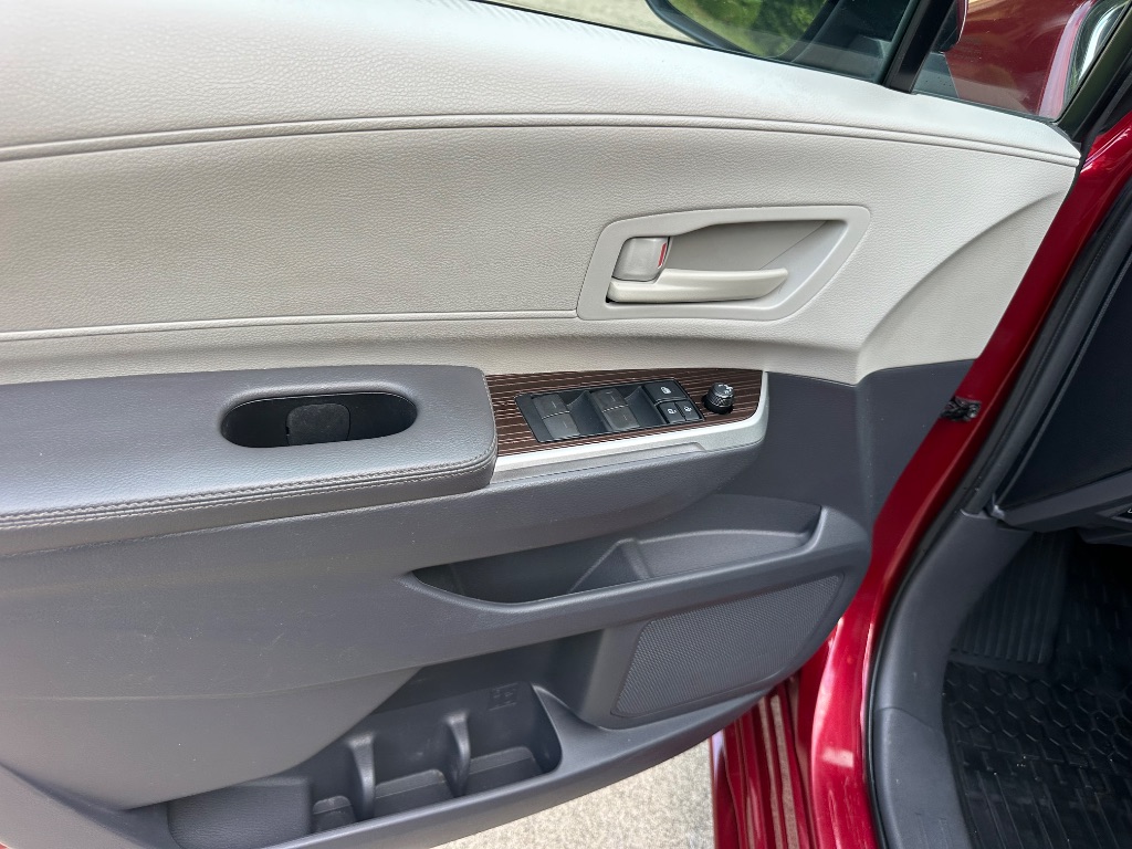 2021 Toyota Sienna - $25,000