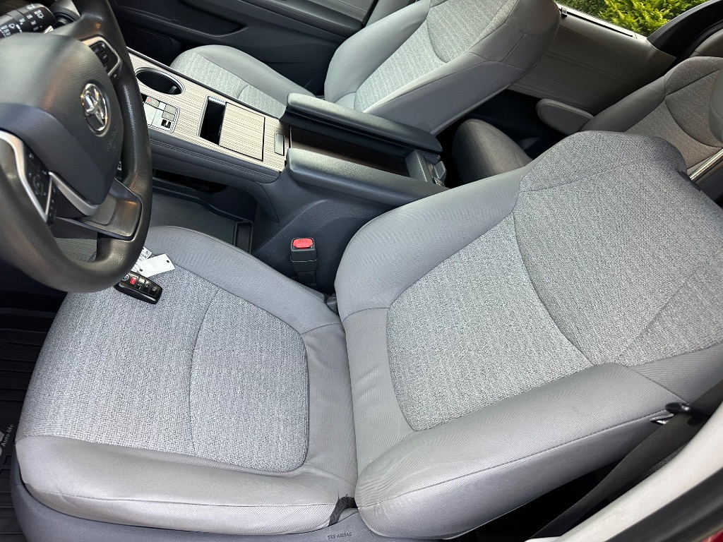 2021 Toyota Sienna - $25,000