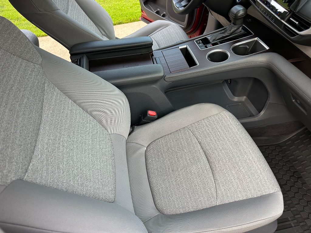 2021 Toyota Sienna - $25,000