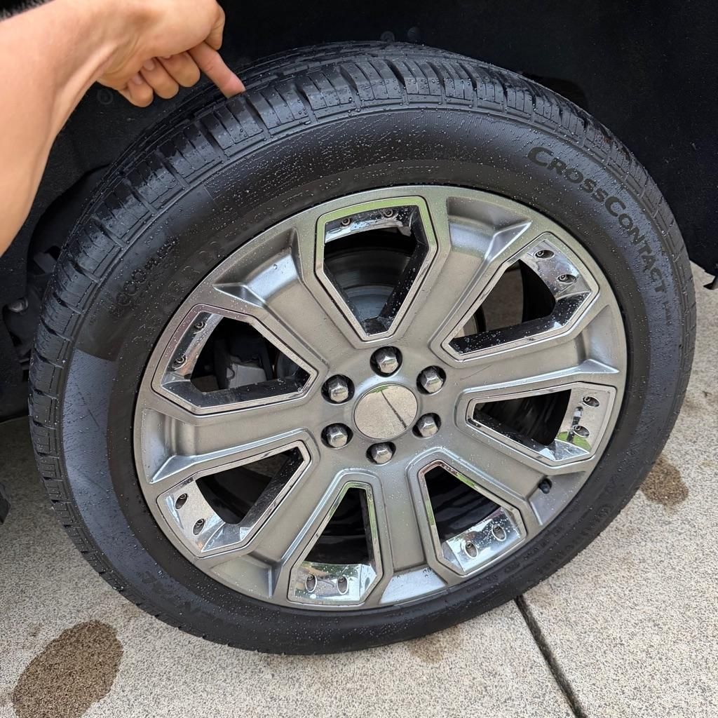 2019 Chevrolet Suburban - $14,000