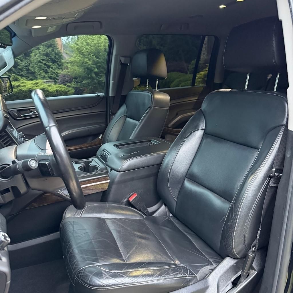 2019 Chevrolet Suburban - $14,000