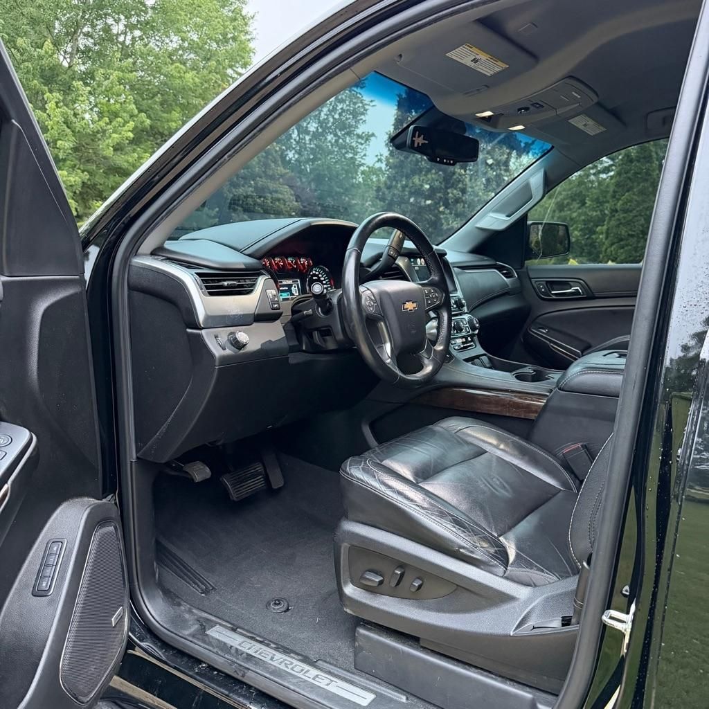 2019 Chevrolet Suburban - $14,000