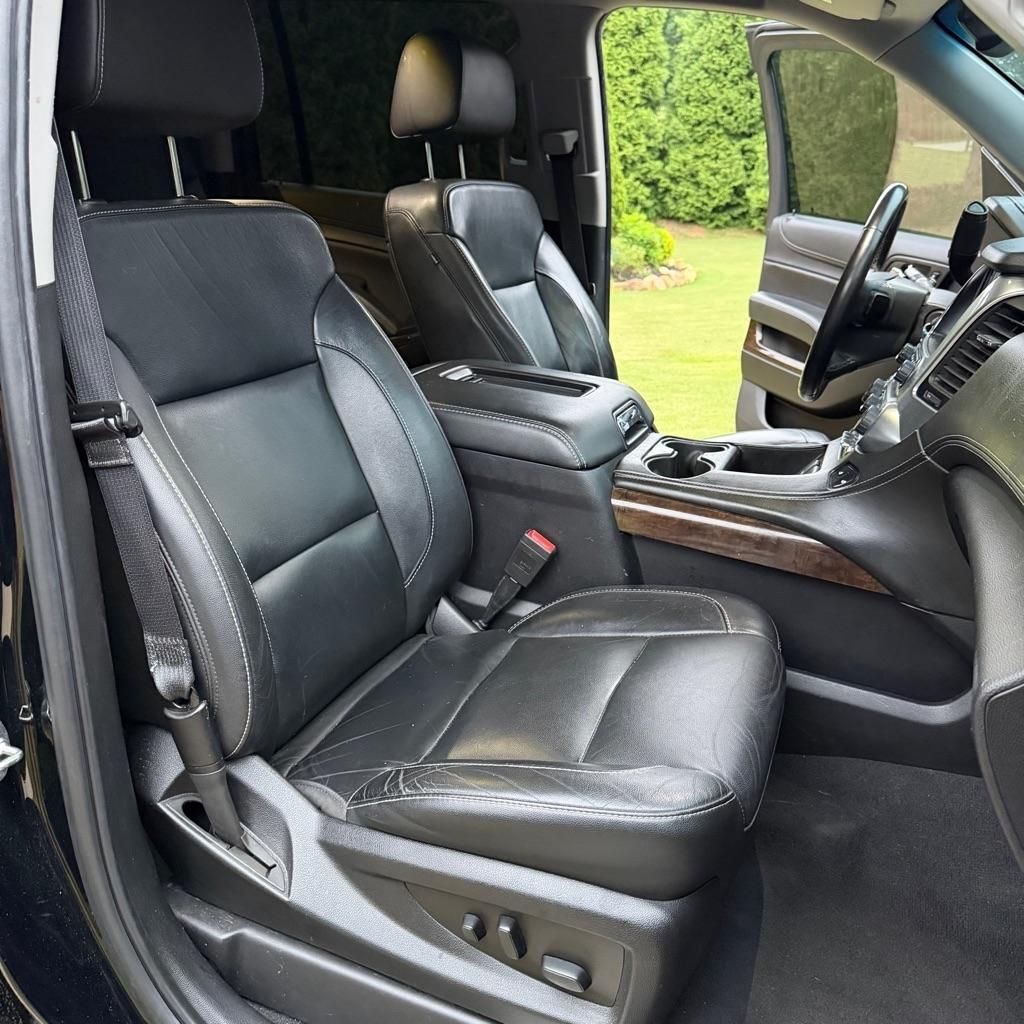 2019 Chevrolet Suburban - $14,000