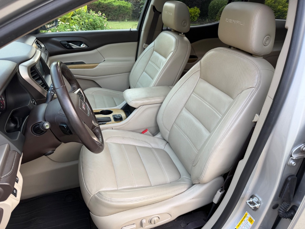 2017 GMC Acadia - $11,700